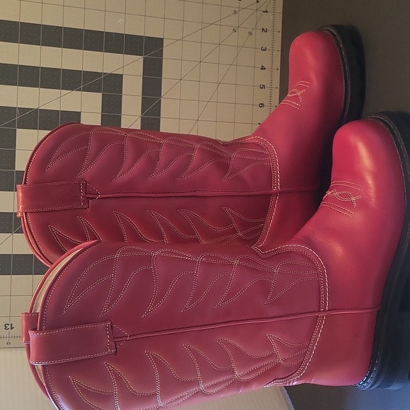 JOHN FLUEVOG "COWBOY HIGH" RED  BOOTS. WOMAN'S SIZE 9. EXCELLENT USED COND. - Picture 5 of 12